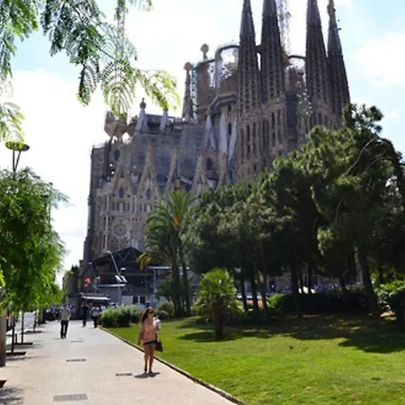 Lägenhet Sagrada Familia Art By Myrentalhost Barcelona